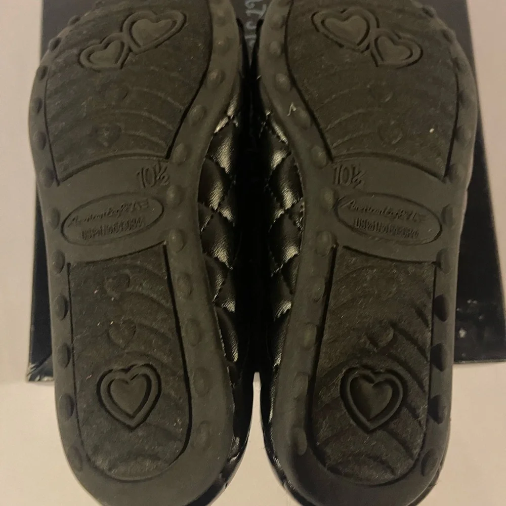 American Eagle Toddler Quilted Black Stretch Flat Size 10.5M